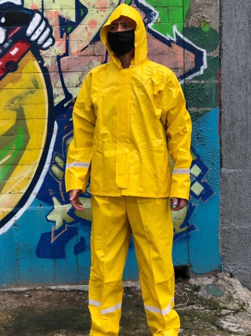 Impermeable pvc calibre 18 piezas velcro cremallera Fullminería